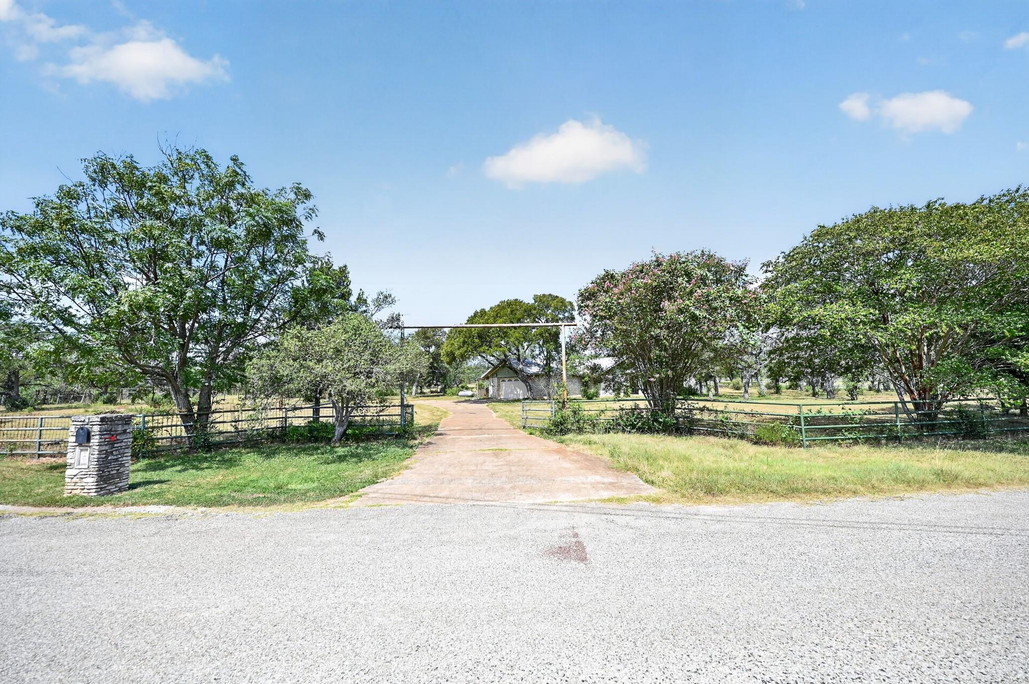 29 Country Oaks DR