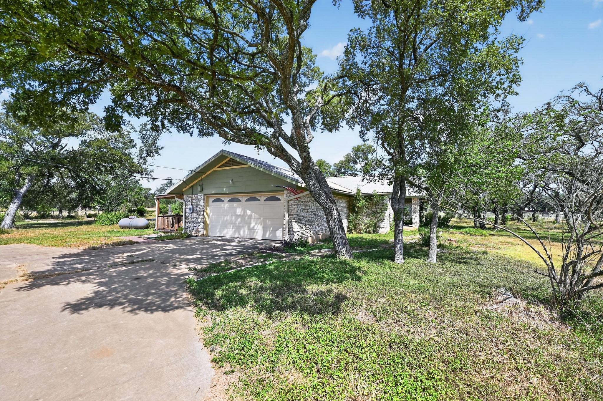 29 Country Oaks DR