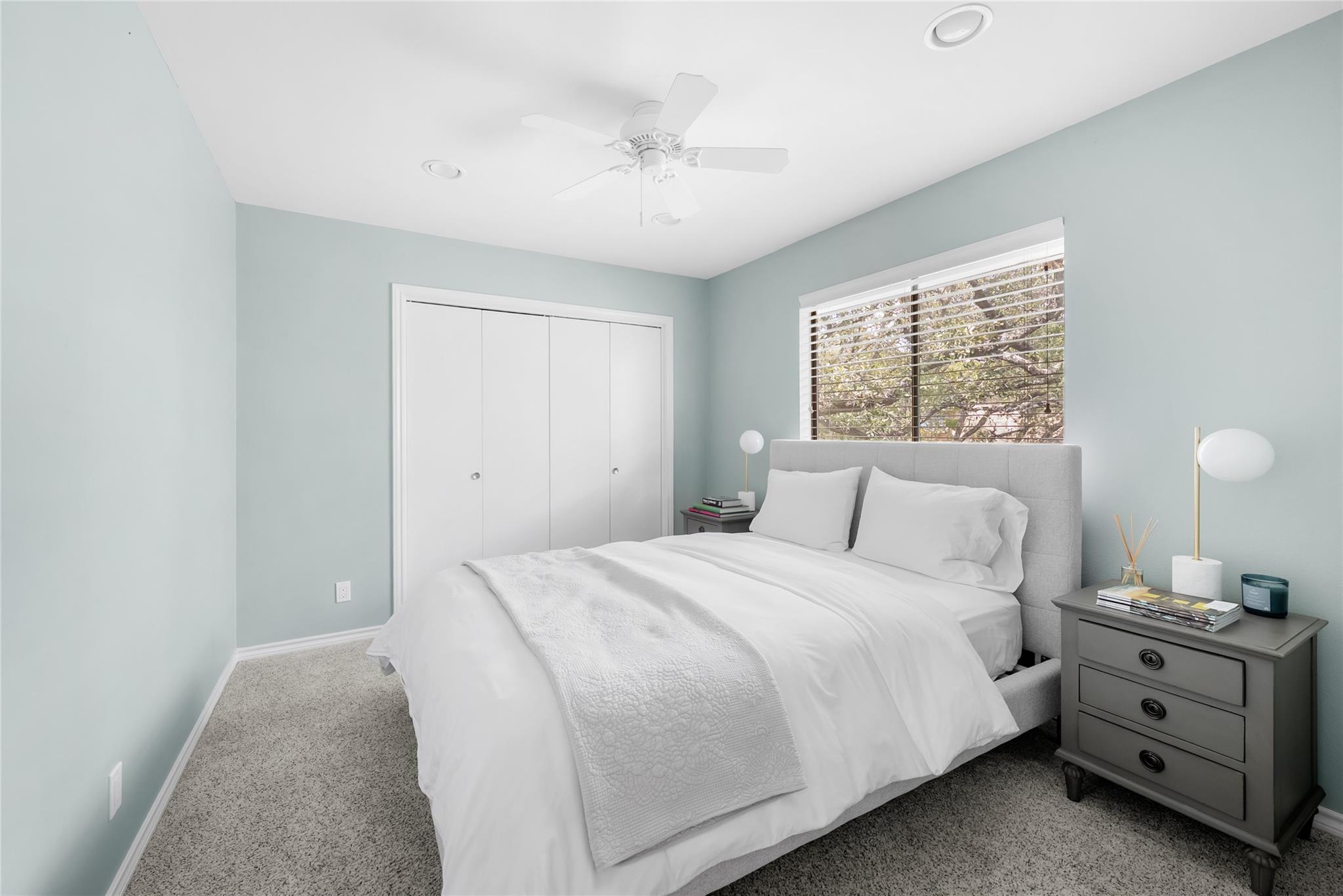 108 W SPRING DR