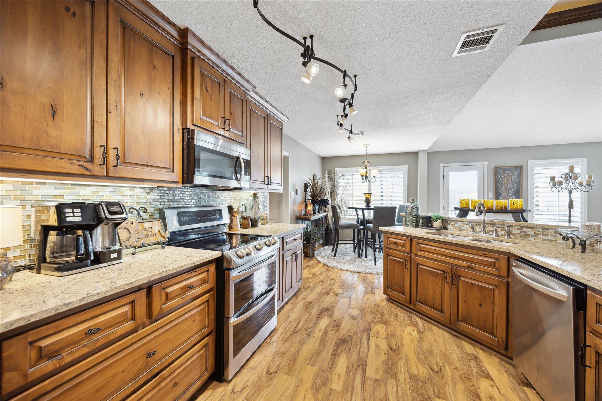 515 Wesley Ridge DR