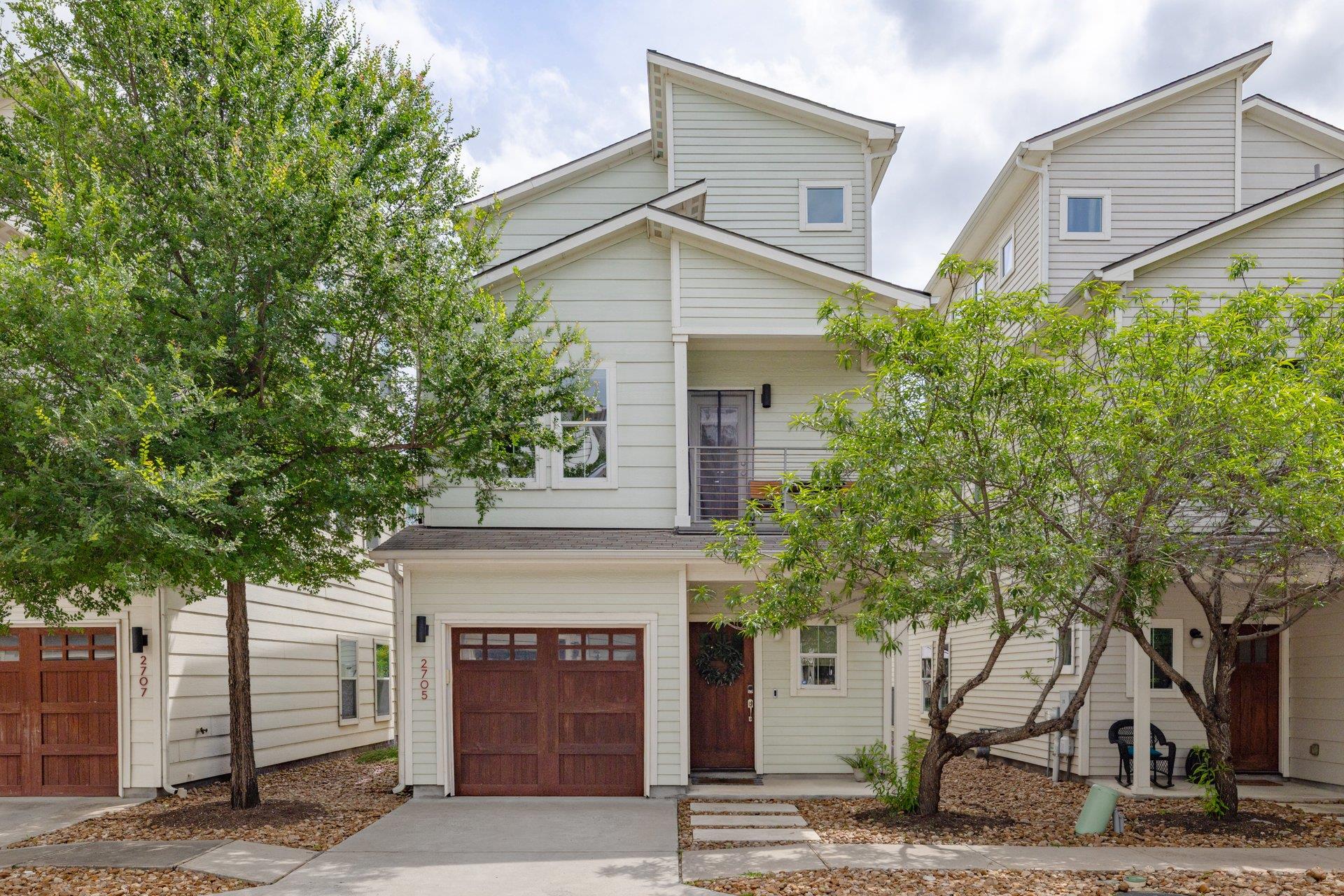 2705 Halcyon DR