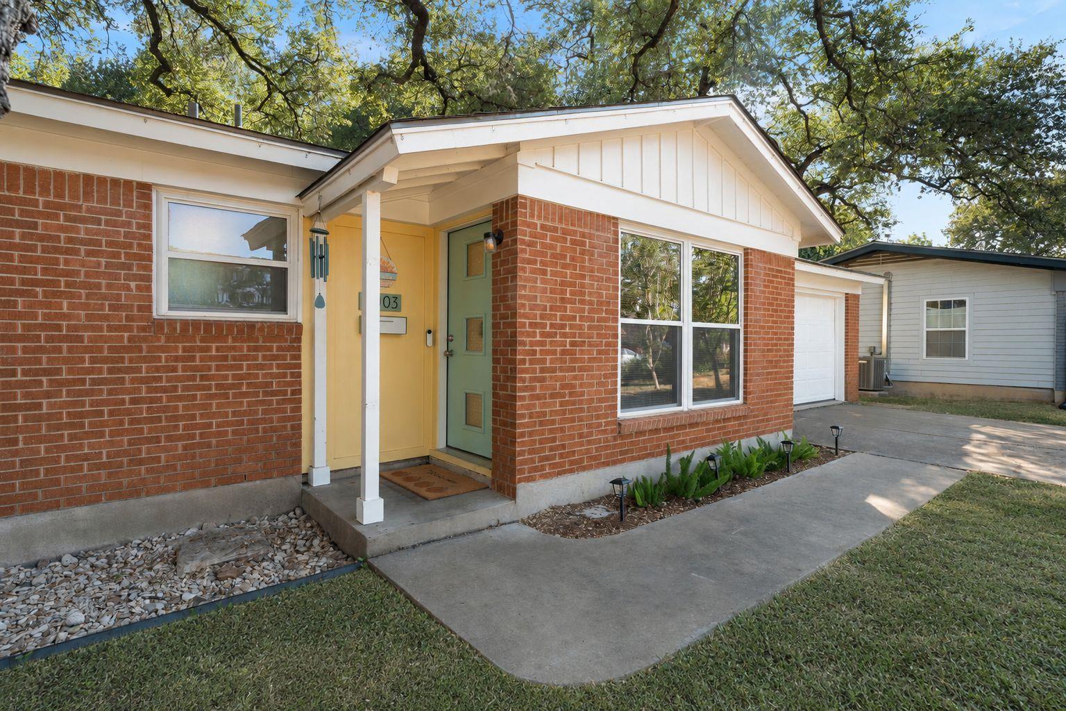 2003 Fair Oaks DR