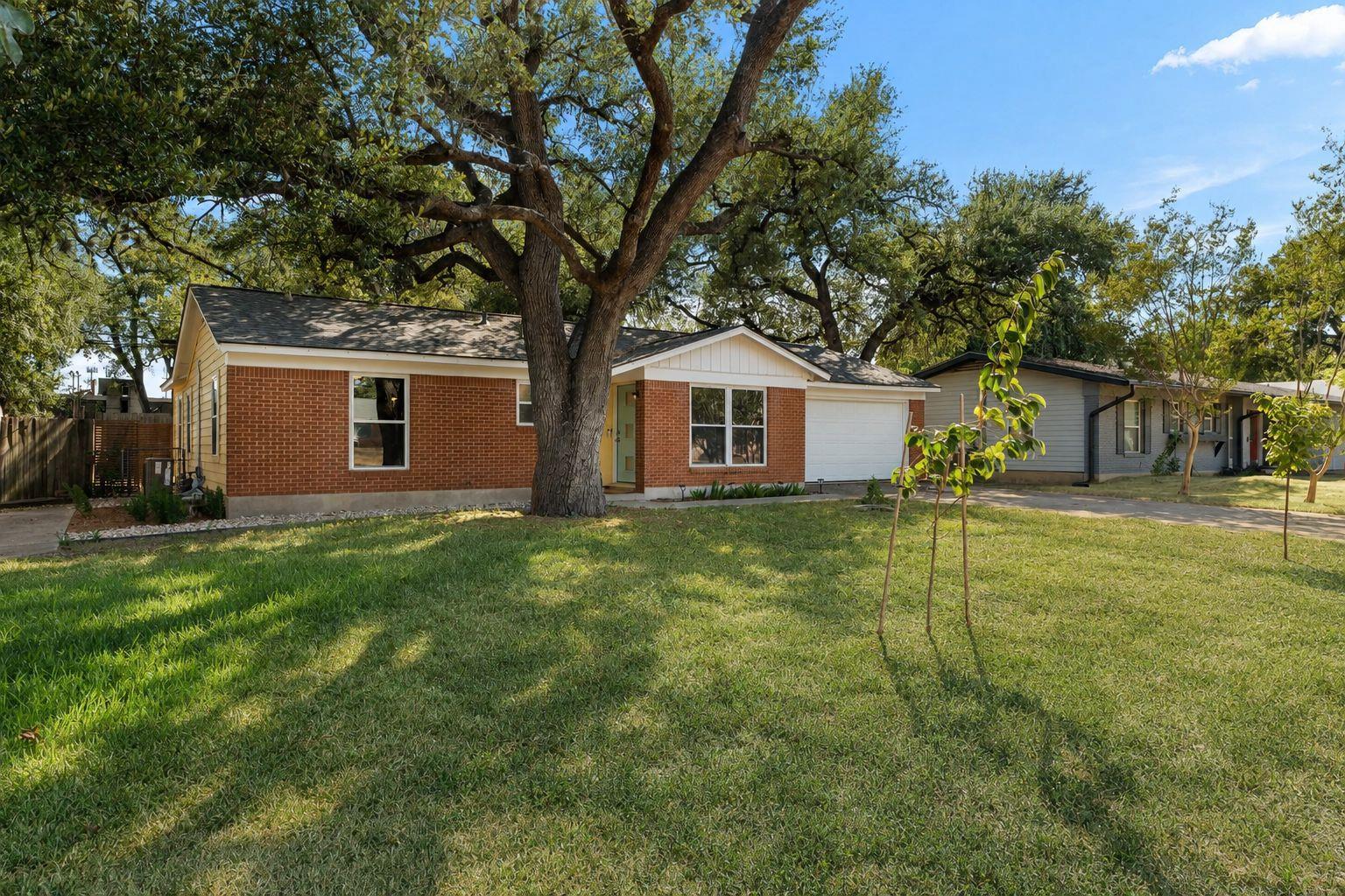 2003 Fair Oaks DR