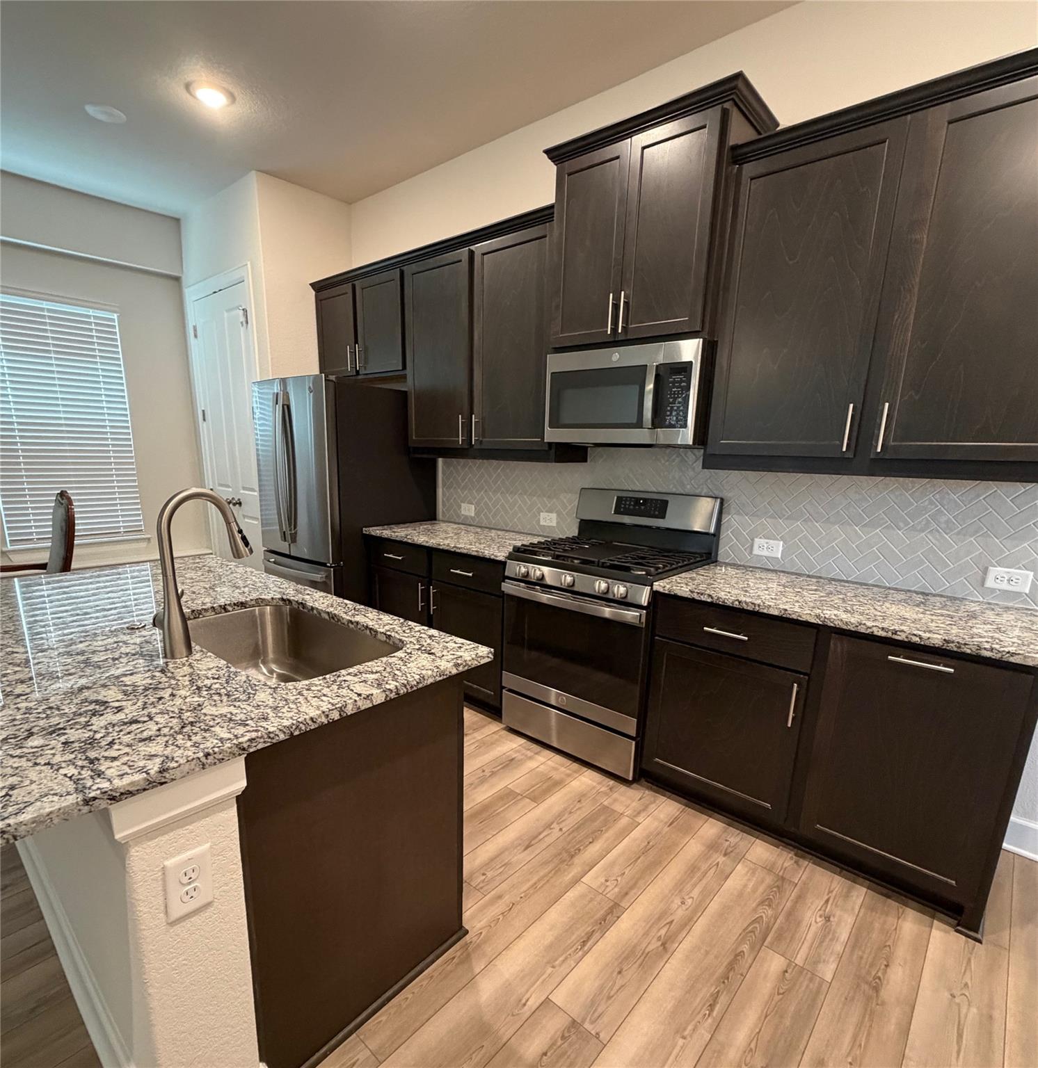 211 Darley Oak DR