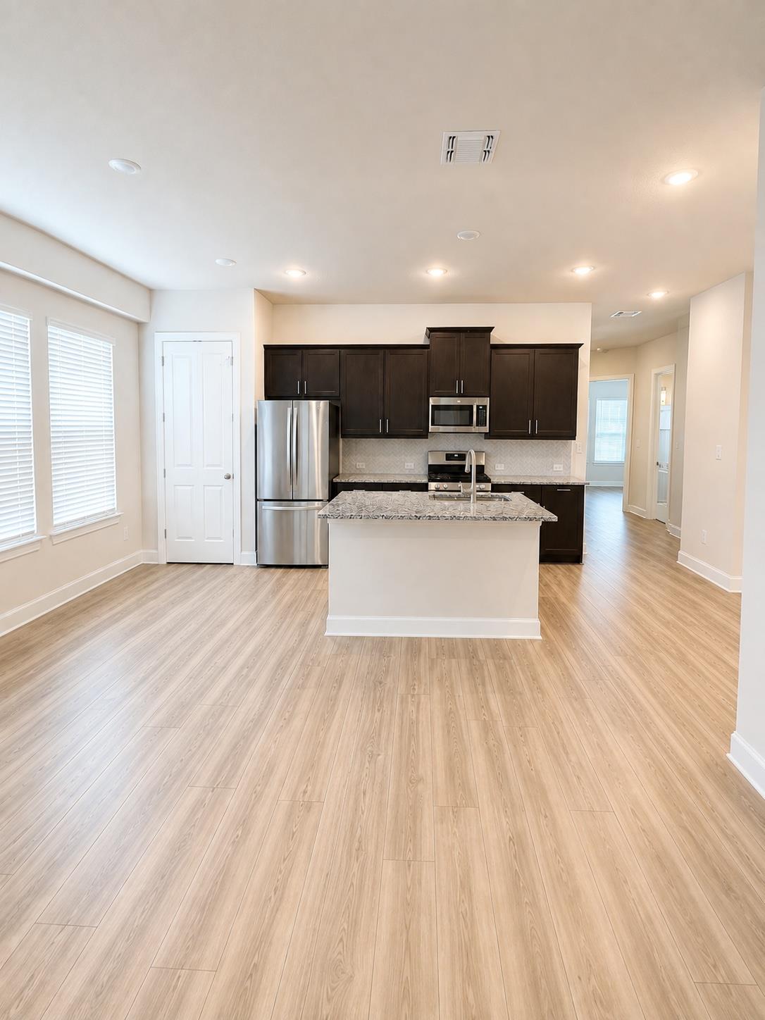 211 Darley Oak DR
