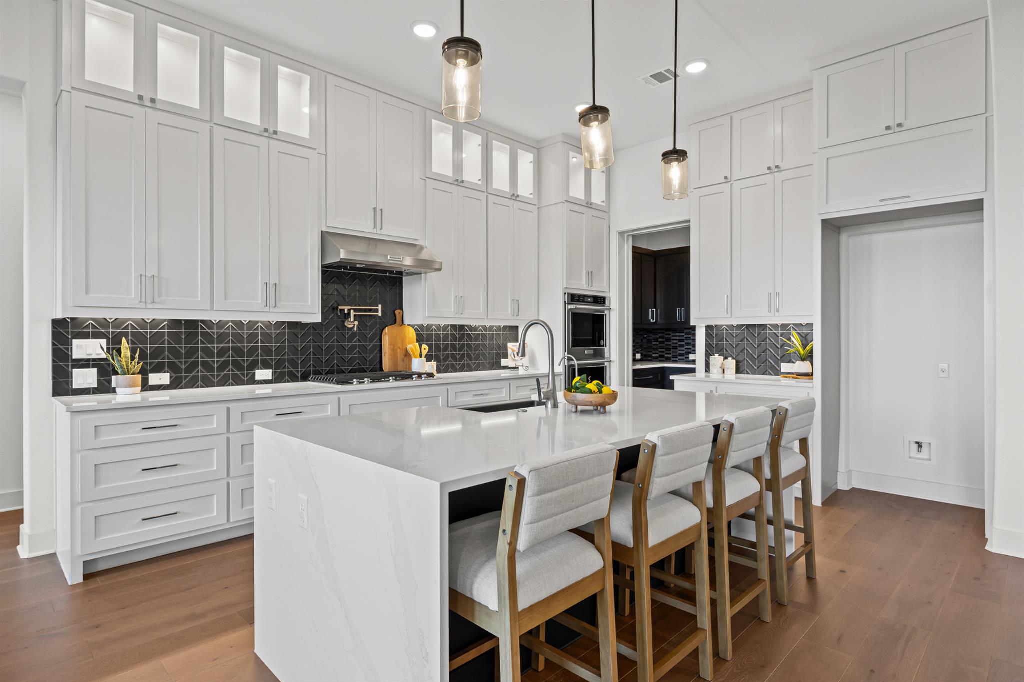 3021 Anzio LN