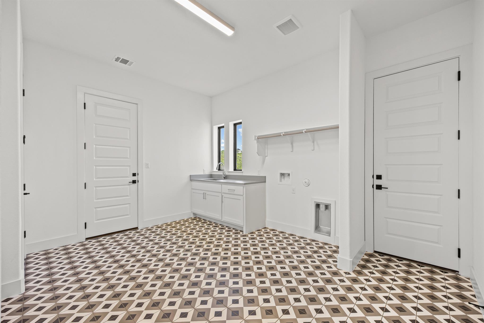 3021 Anzio LN
