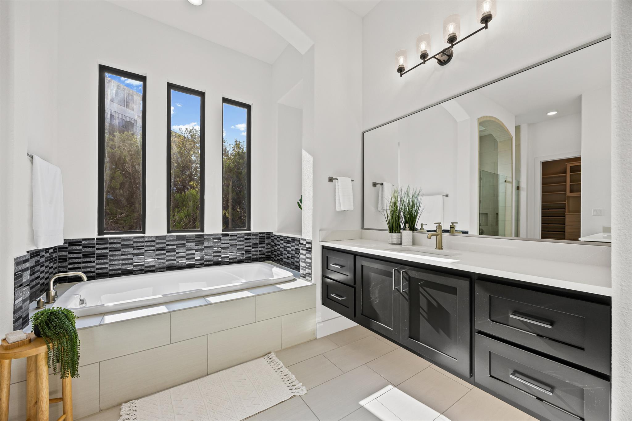 3021 Anzio LN