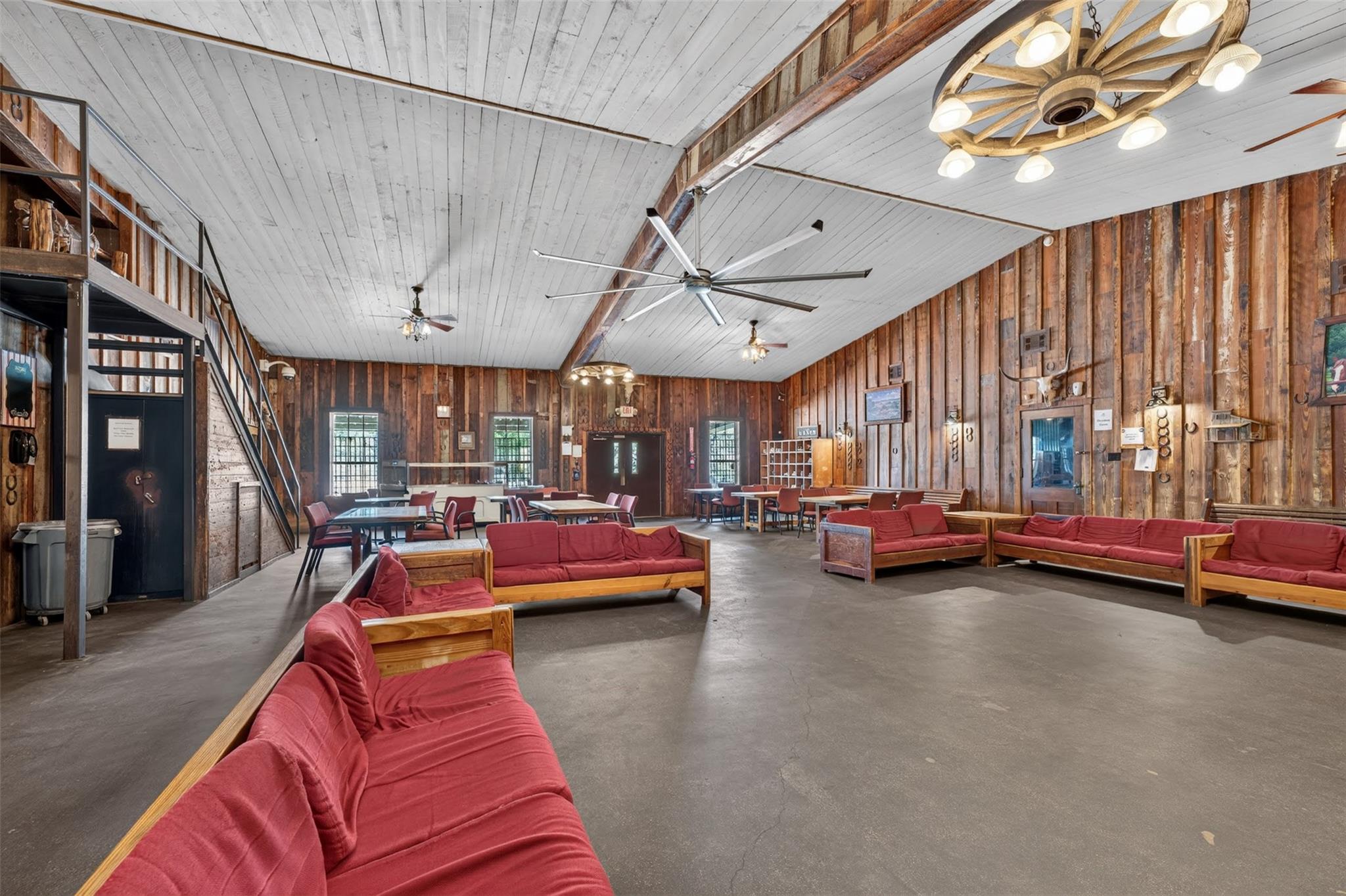 2274 County Road 203 LOOP