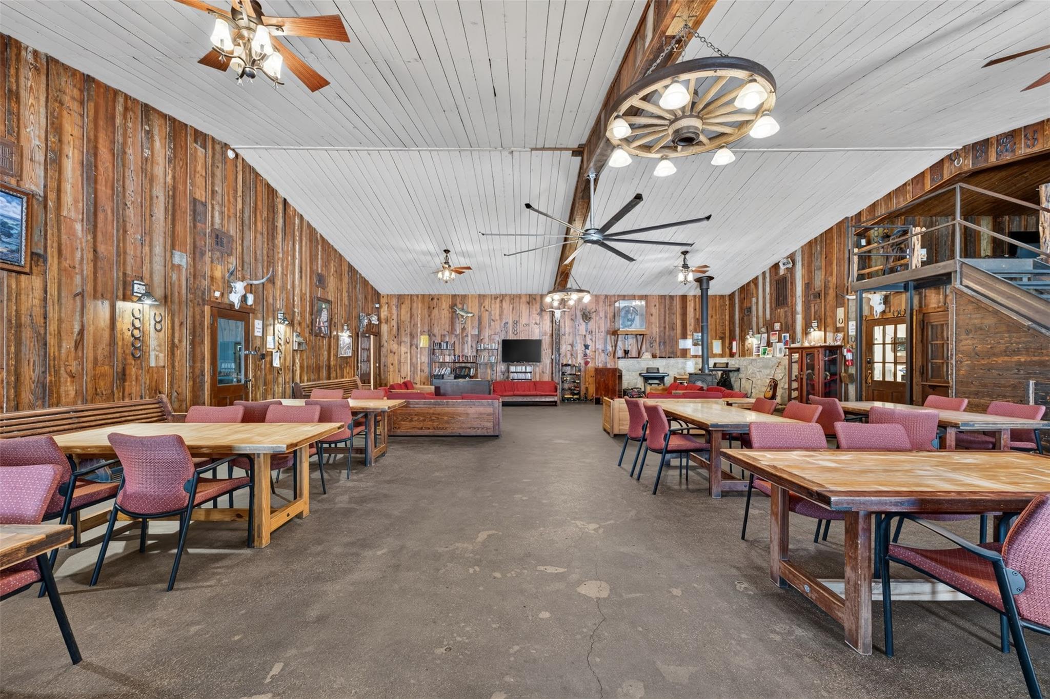 2274 County Road 203 LOOP