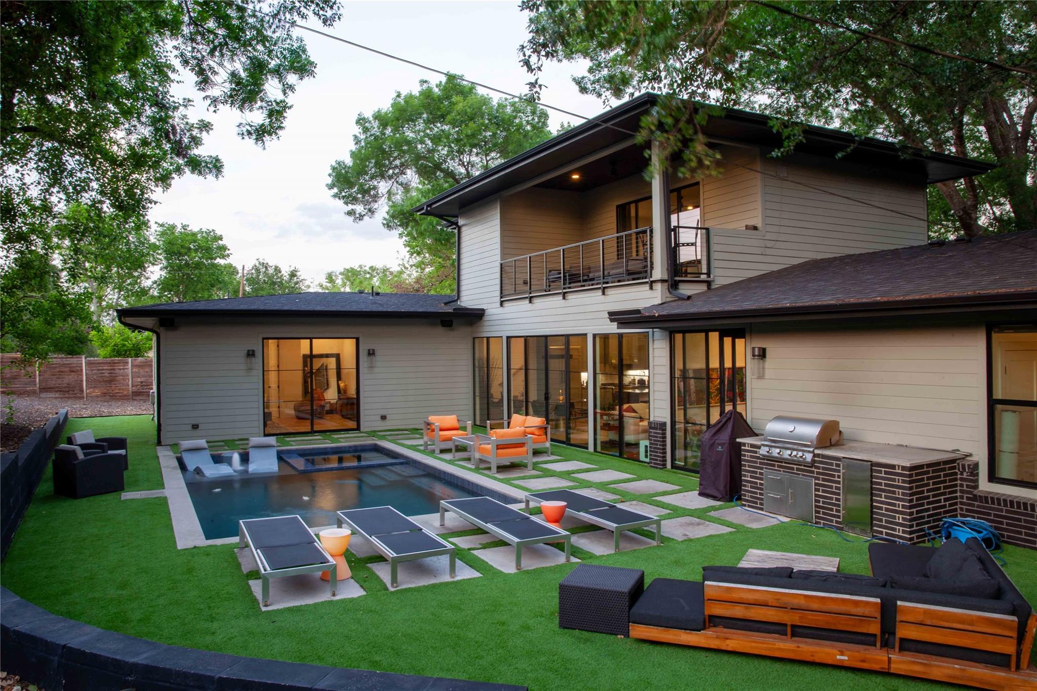 6100 Gena CT