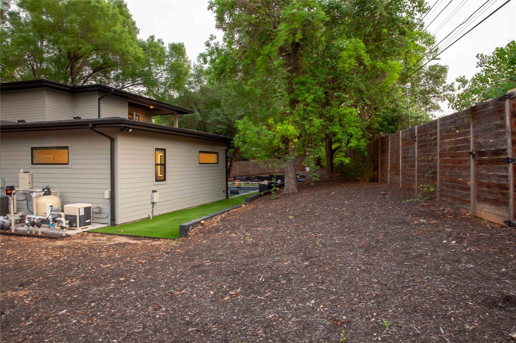 6100 Gena CT