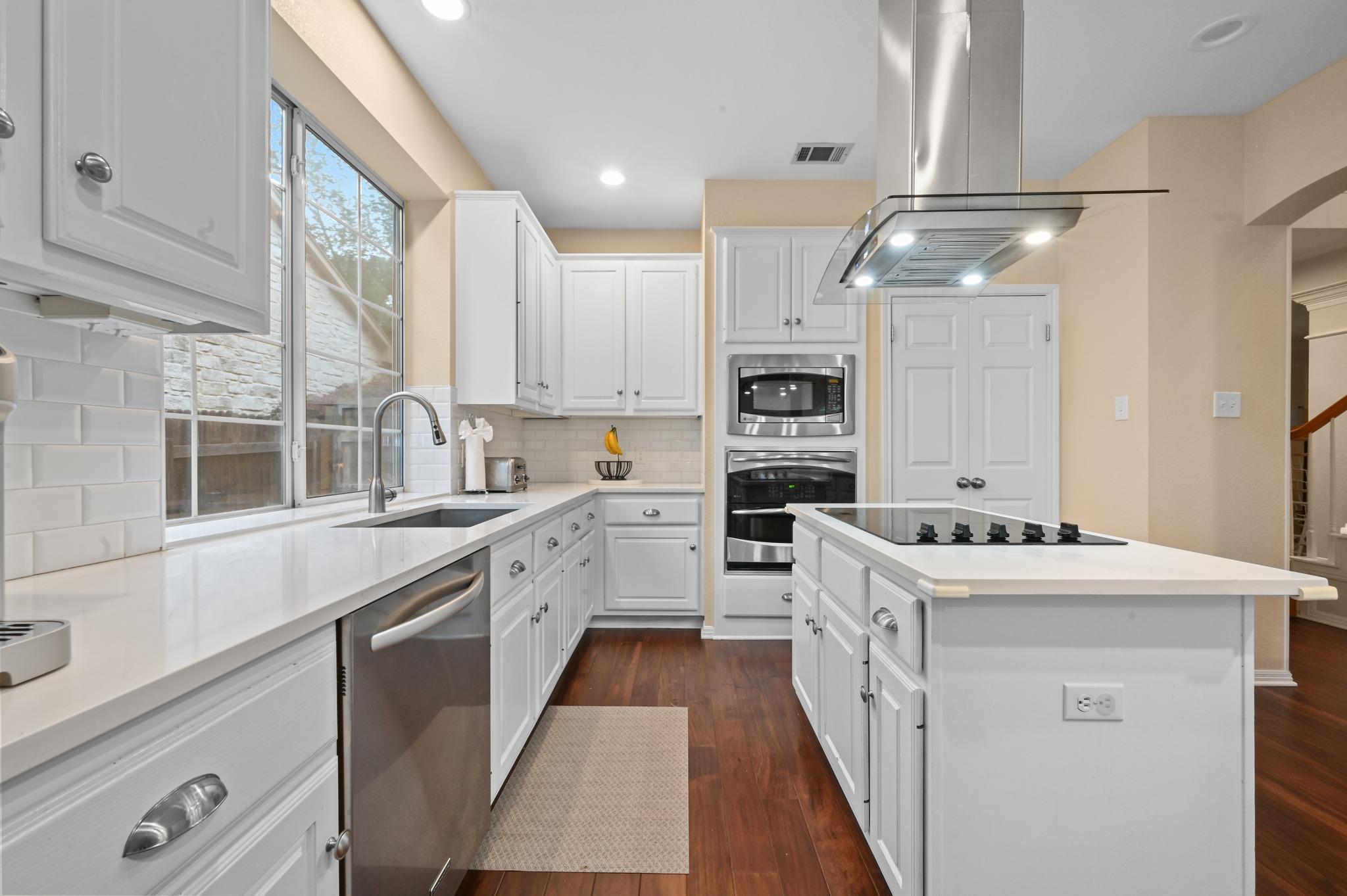 11222 Tracton LN