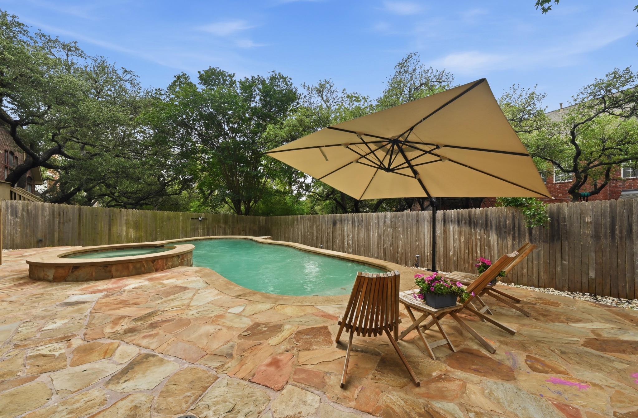 11222 Tracton LN