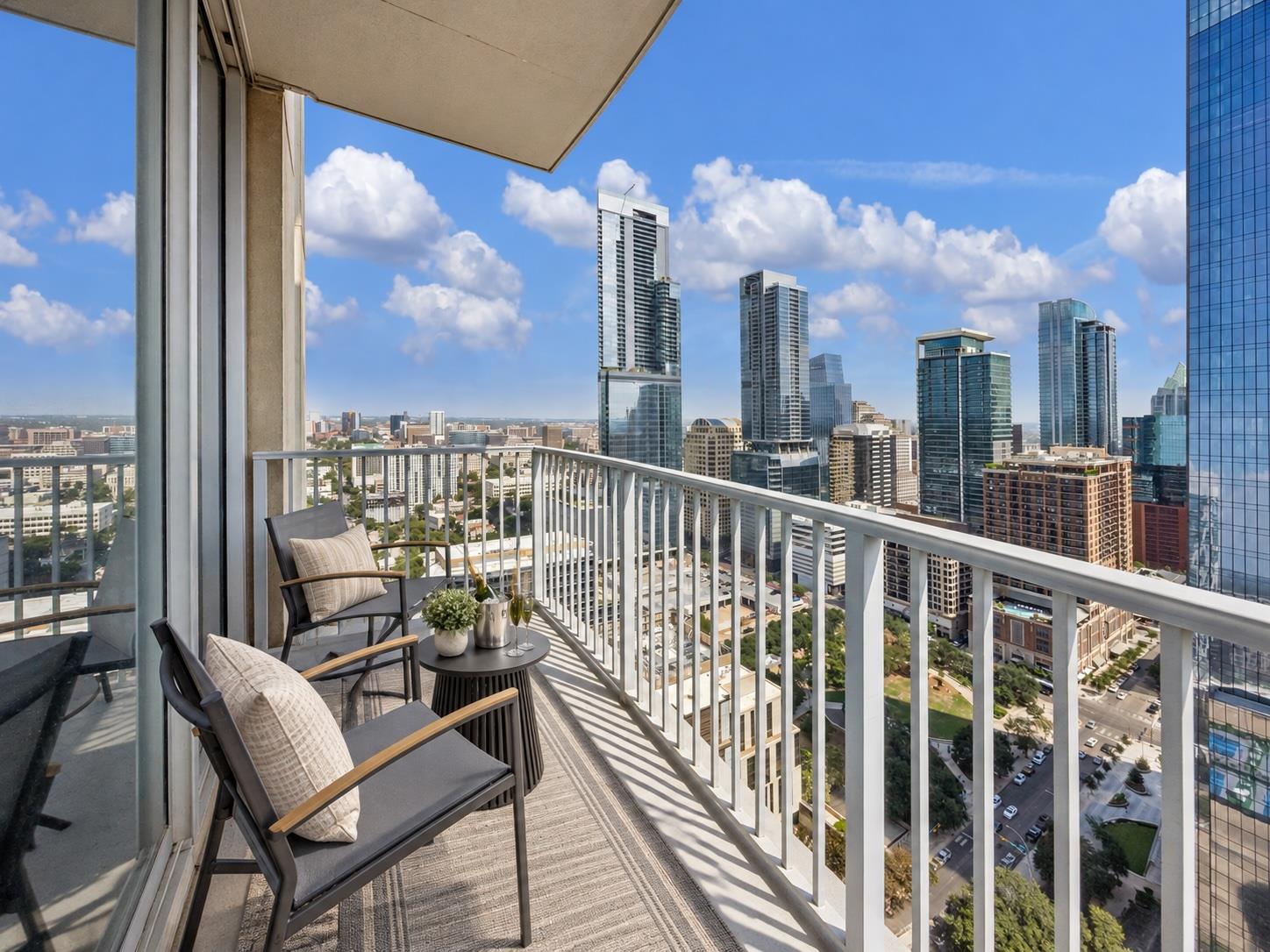 360 Nueces ST # 3409