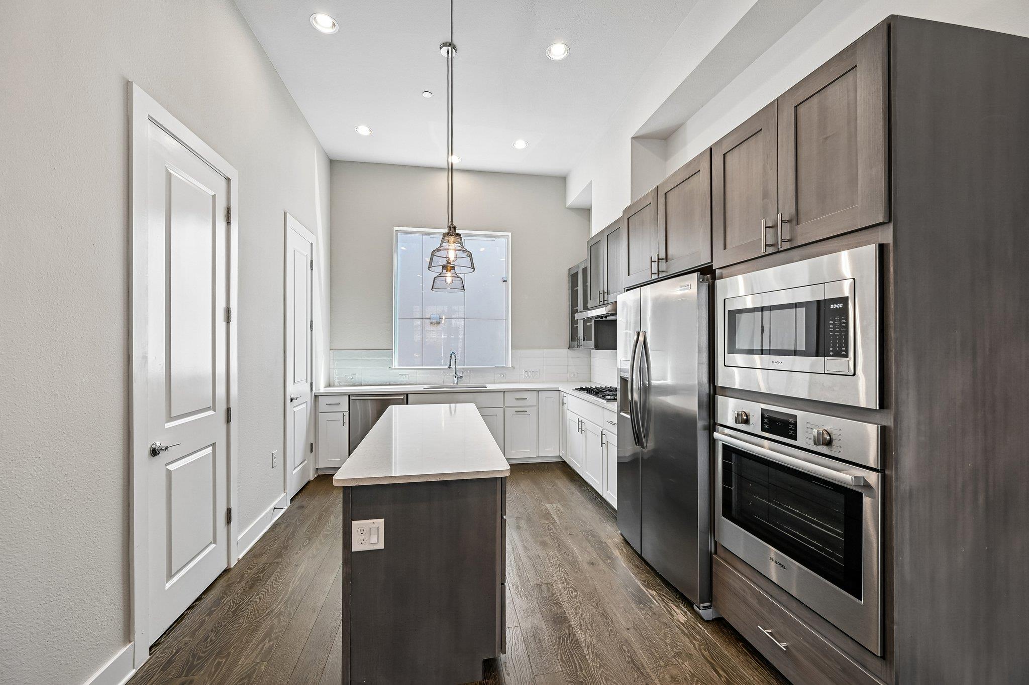 1411 Town Creek Dr. # 6
