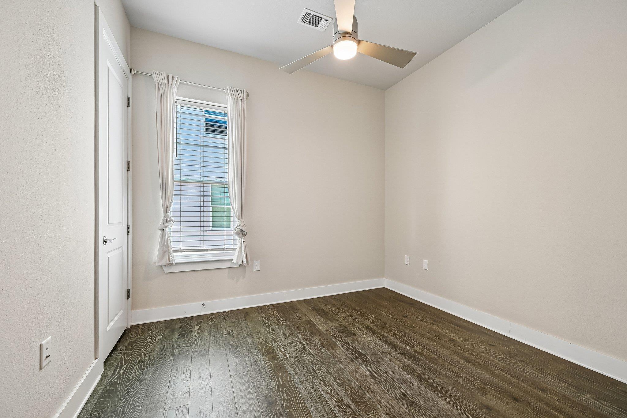 1411 Town Creek Dr. # 6