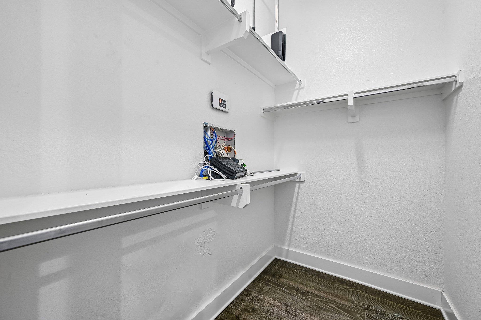 1411 Town Creek Dr. # 6