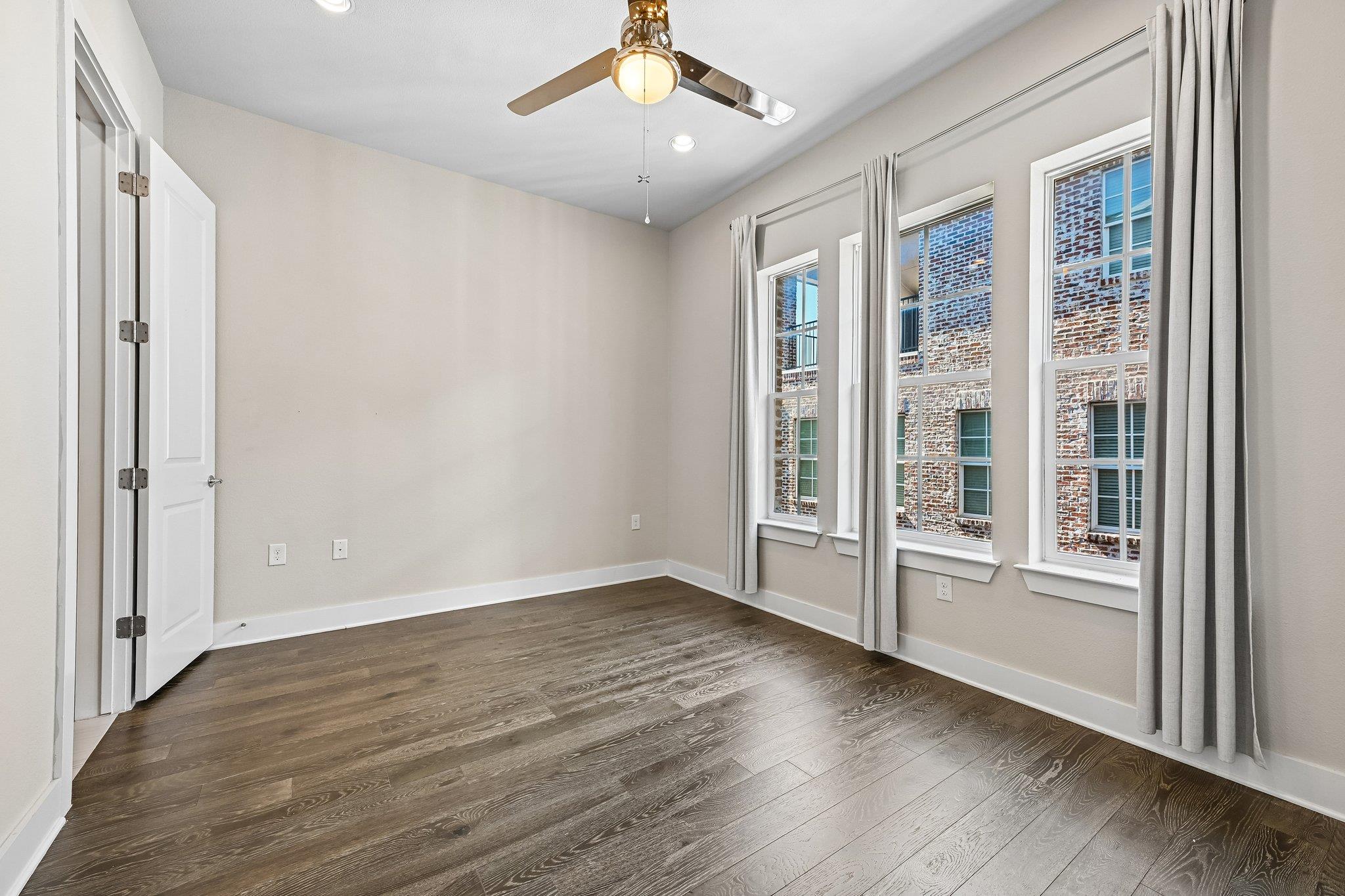 1411 Town Creek Dr. # 6
