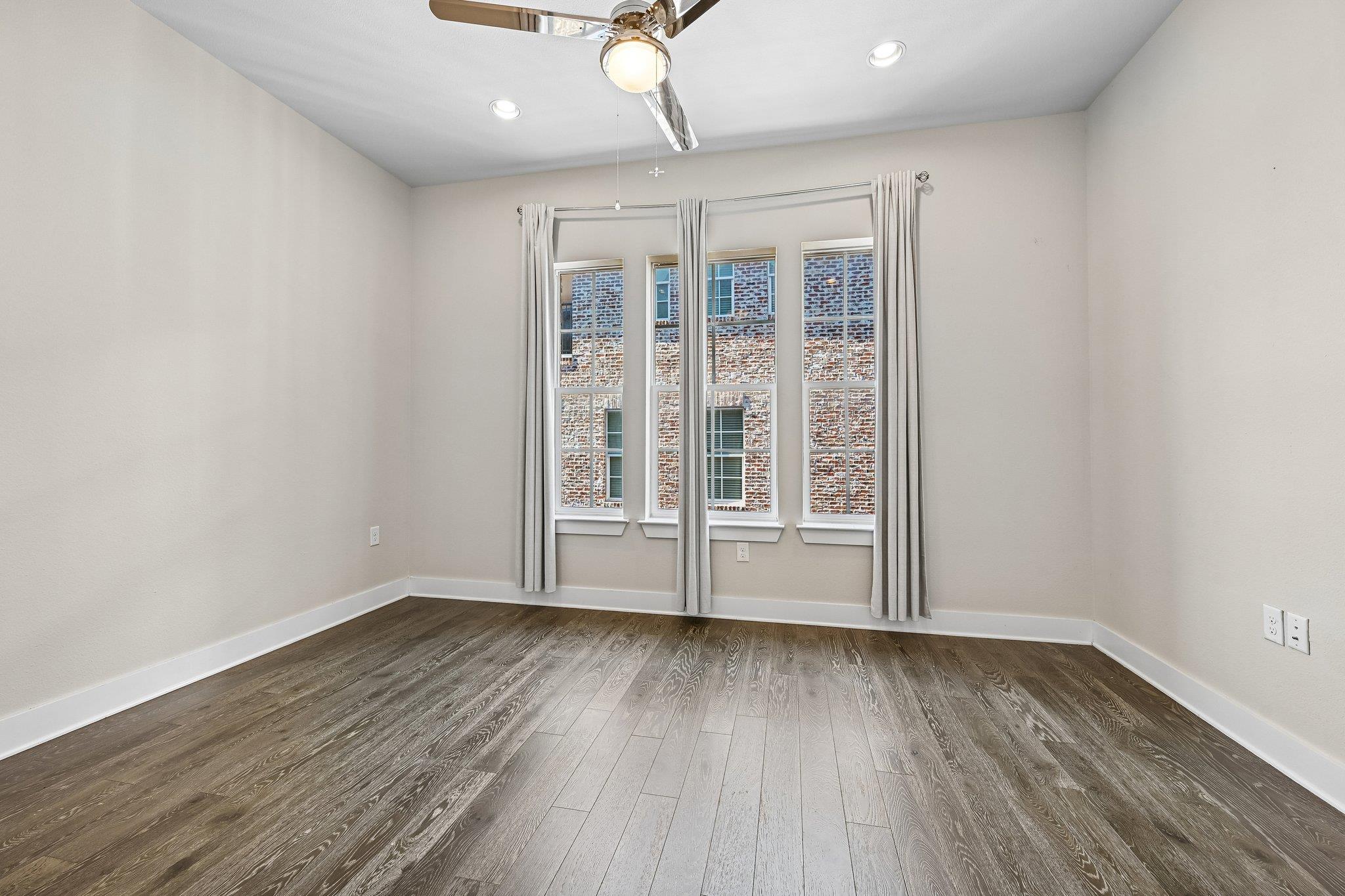 1411 Town Creek Dr. # 6