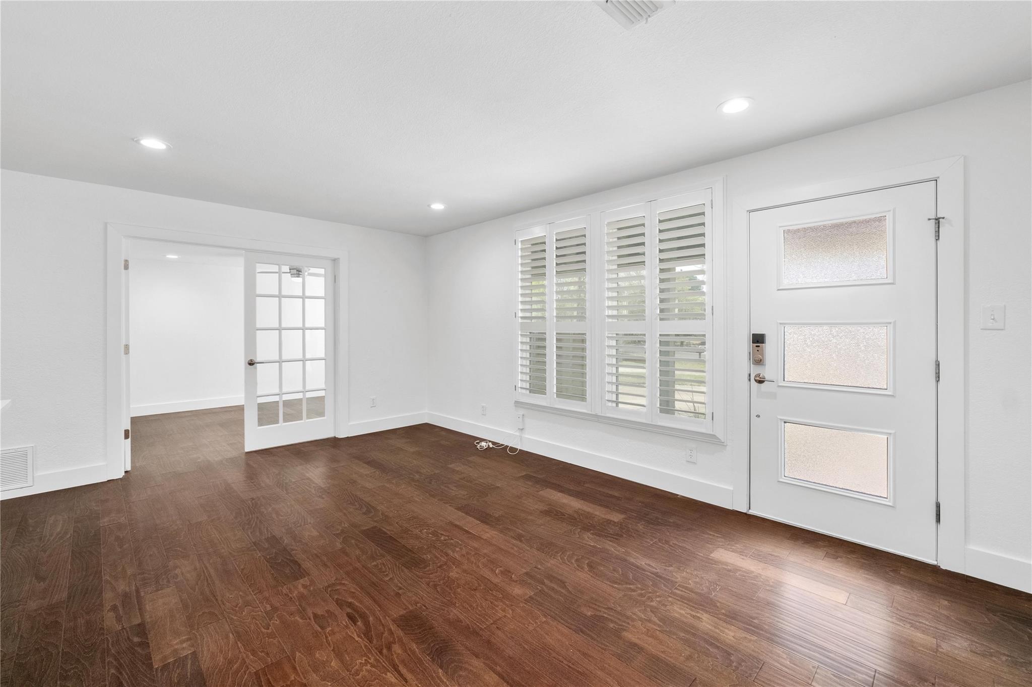 6414 Kenilworth DR