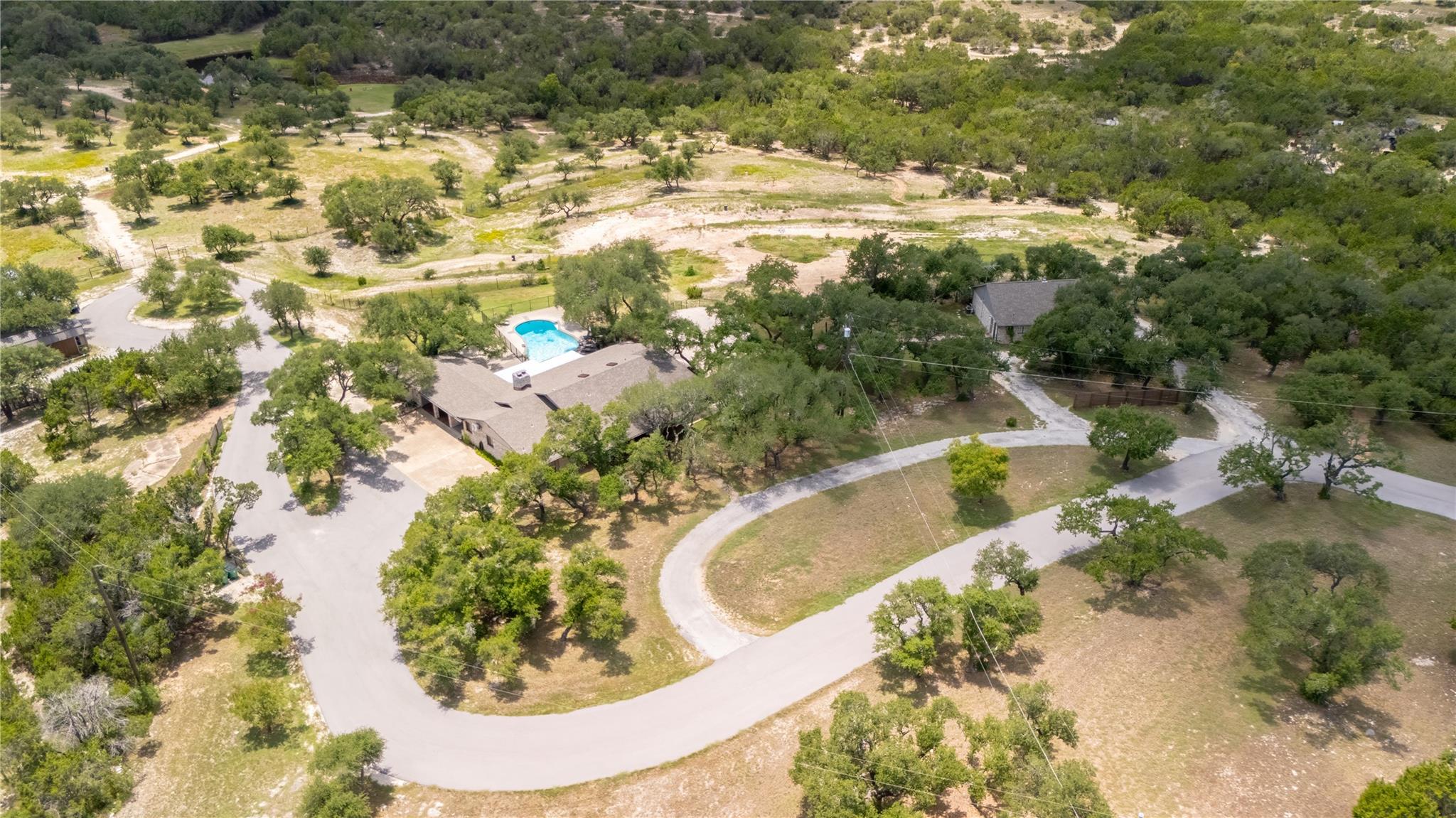 110 Longhorn LN