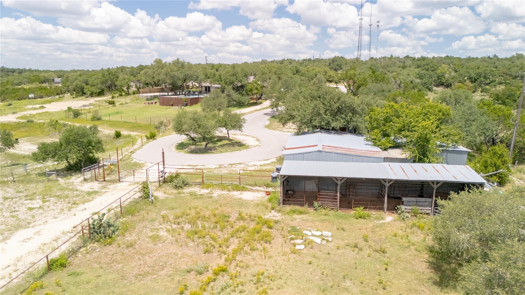 110 Longhorn LN