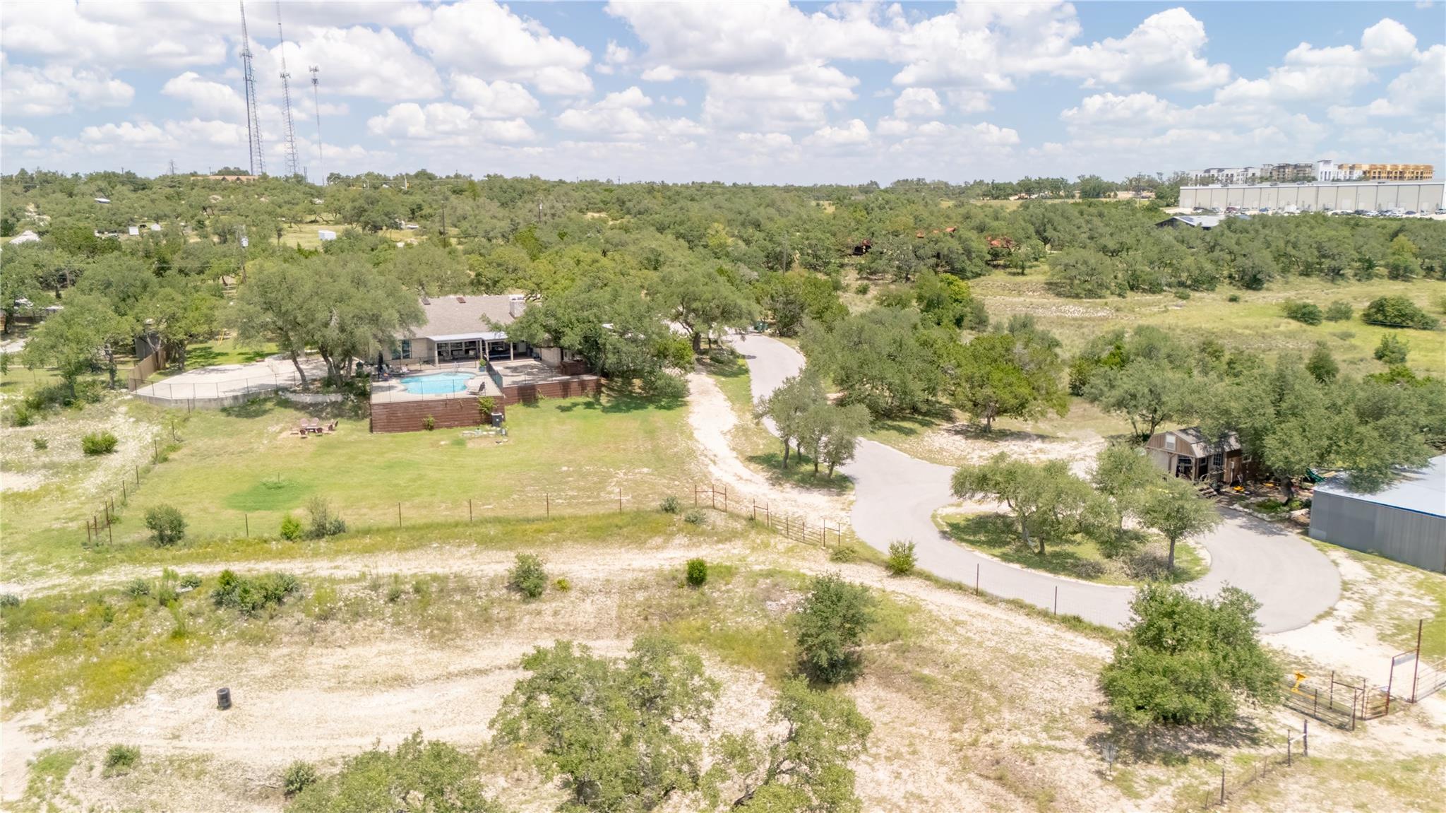 110 Longhorn LN