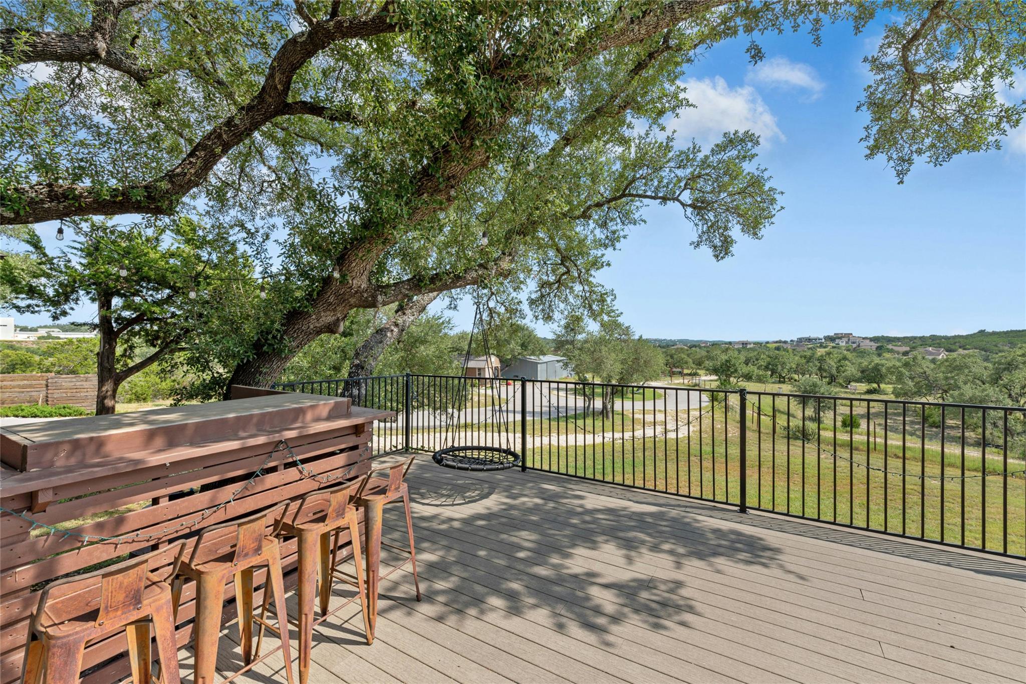 110 Longhorn LN