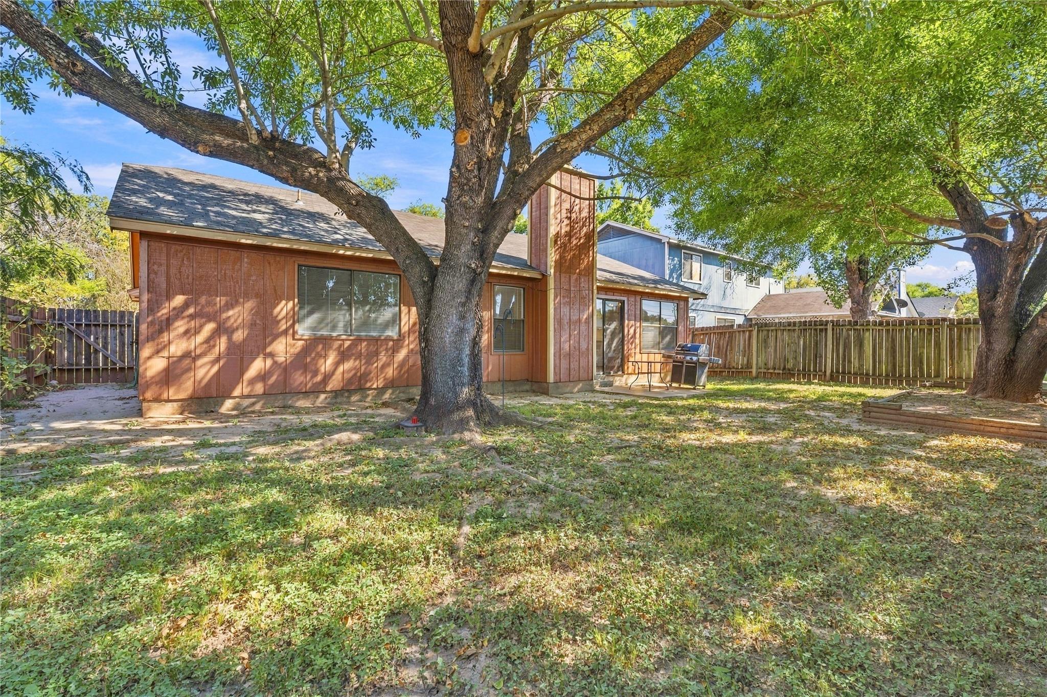 2110 Balsam WAY