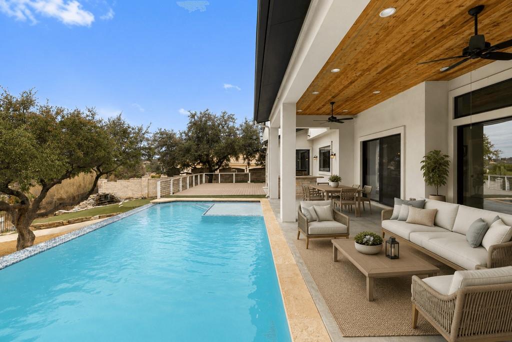 821 S Angel Light DR