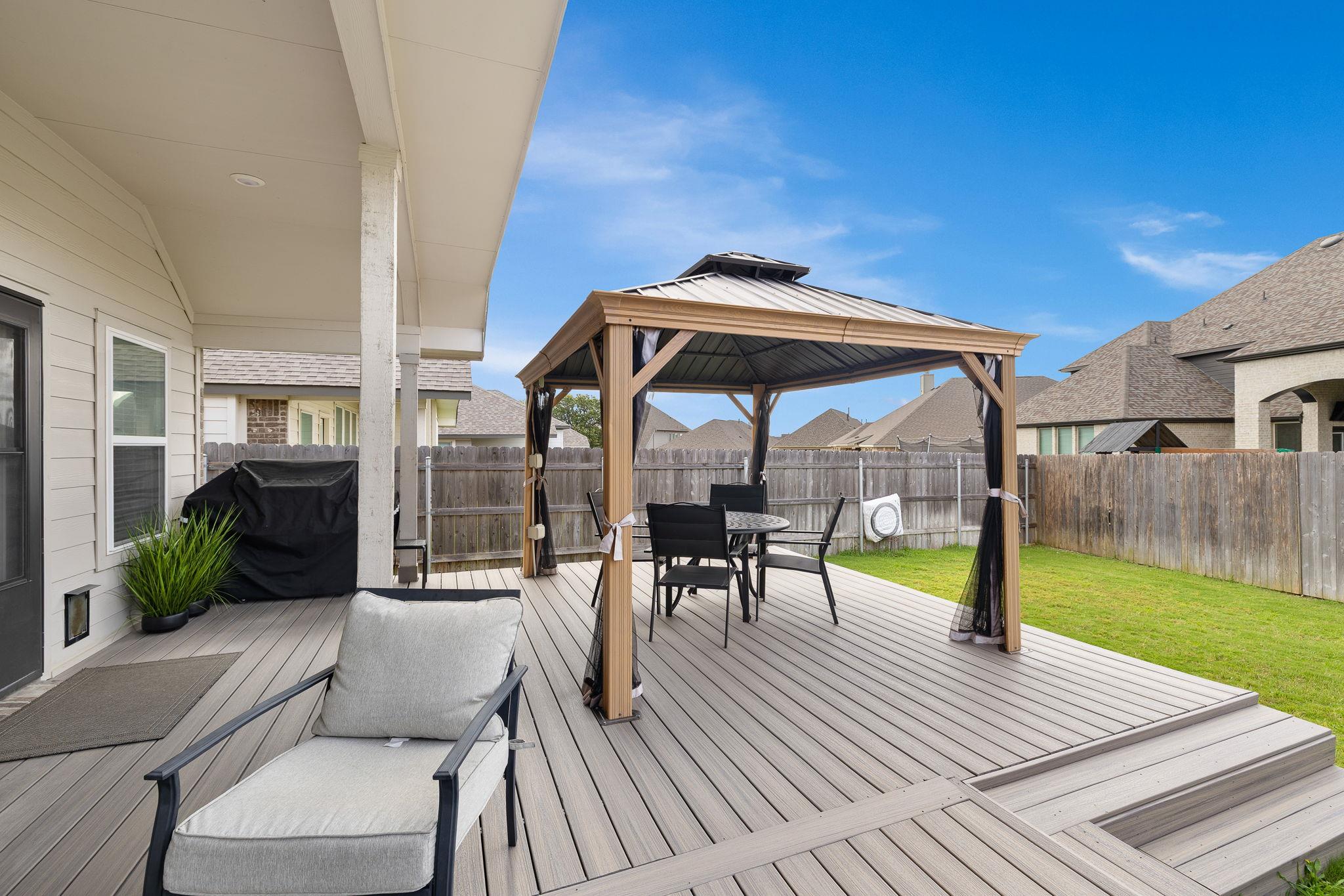 153 Coronella DR