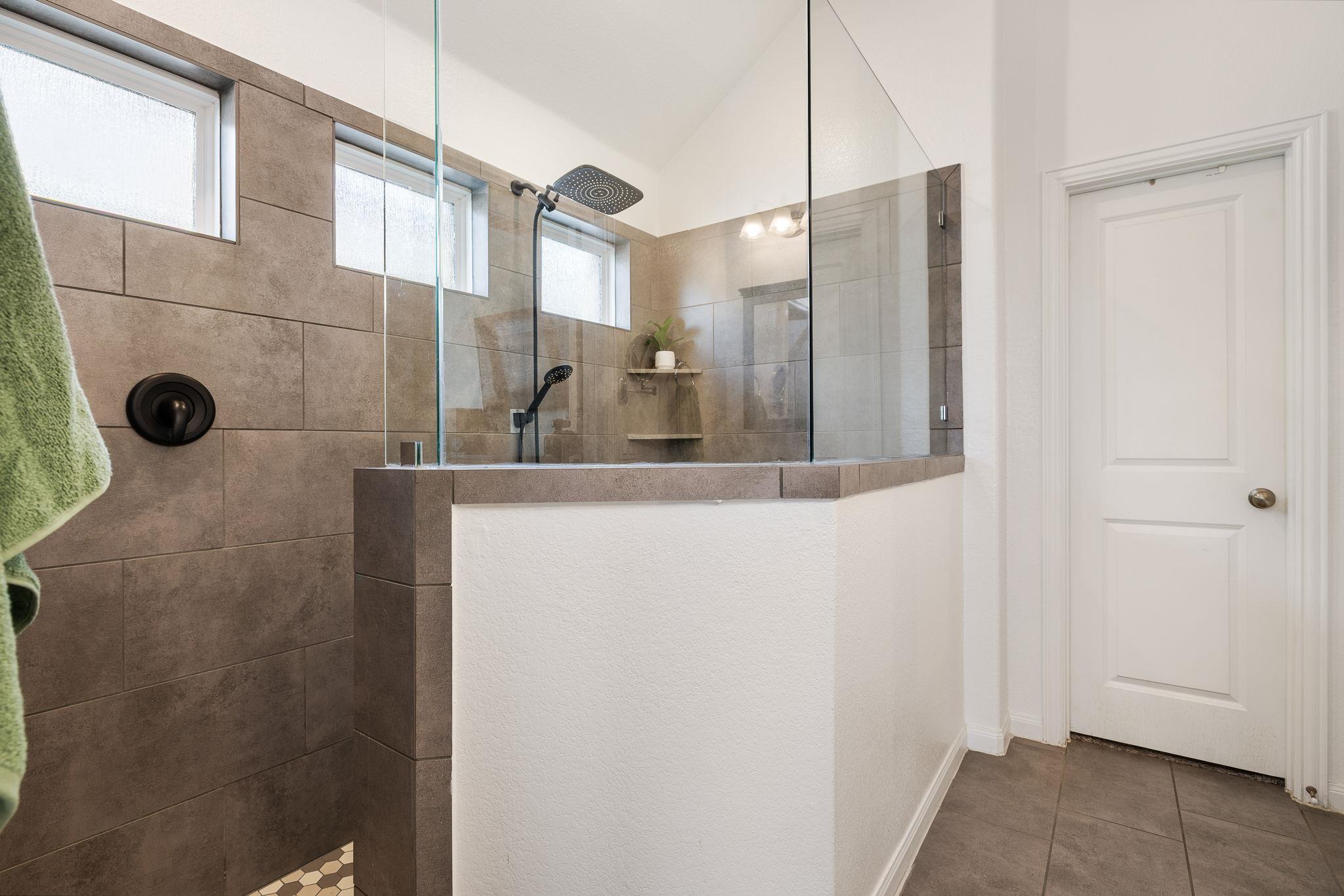 153 Coronella DR
