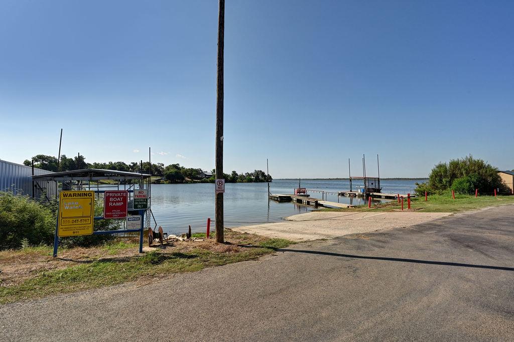 611 Lakeshore LOOP