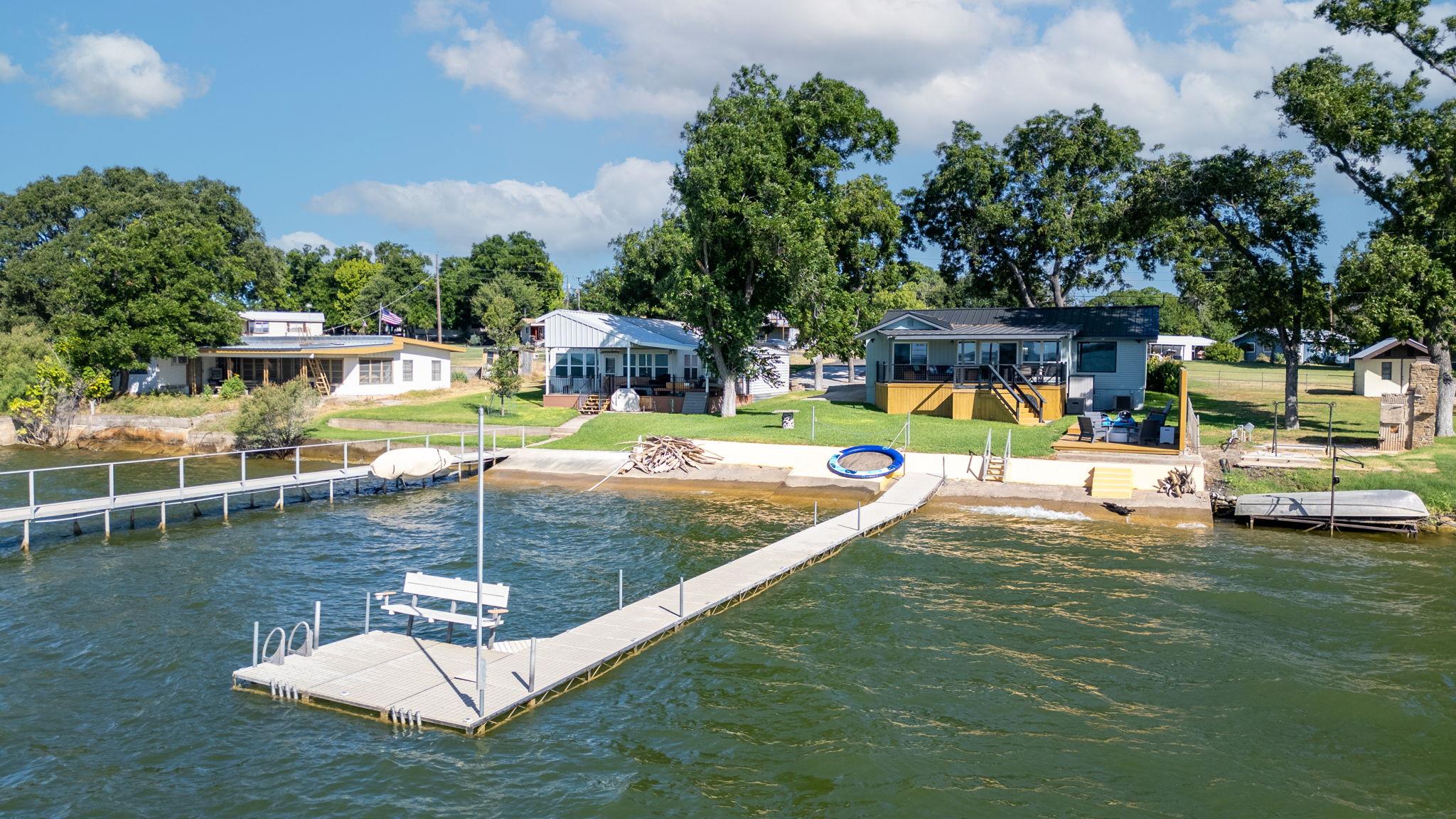 611 Lakeshore LOOP