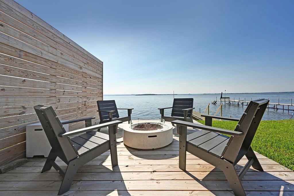 611 Lakeshore LOOP
