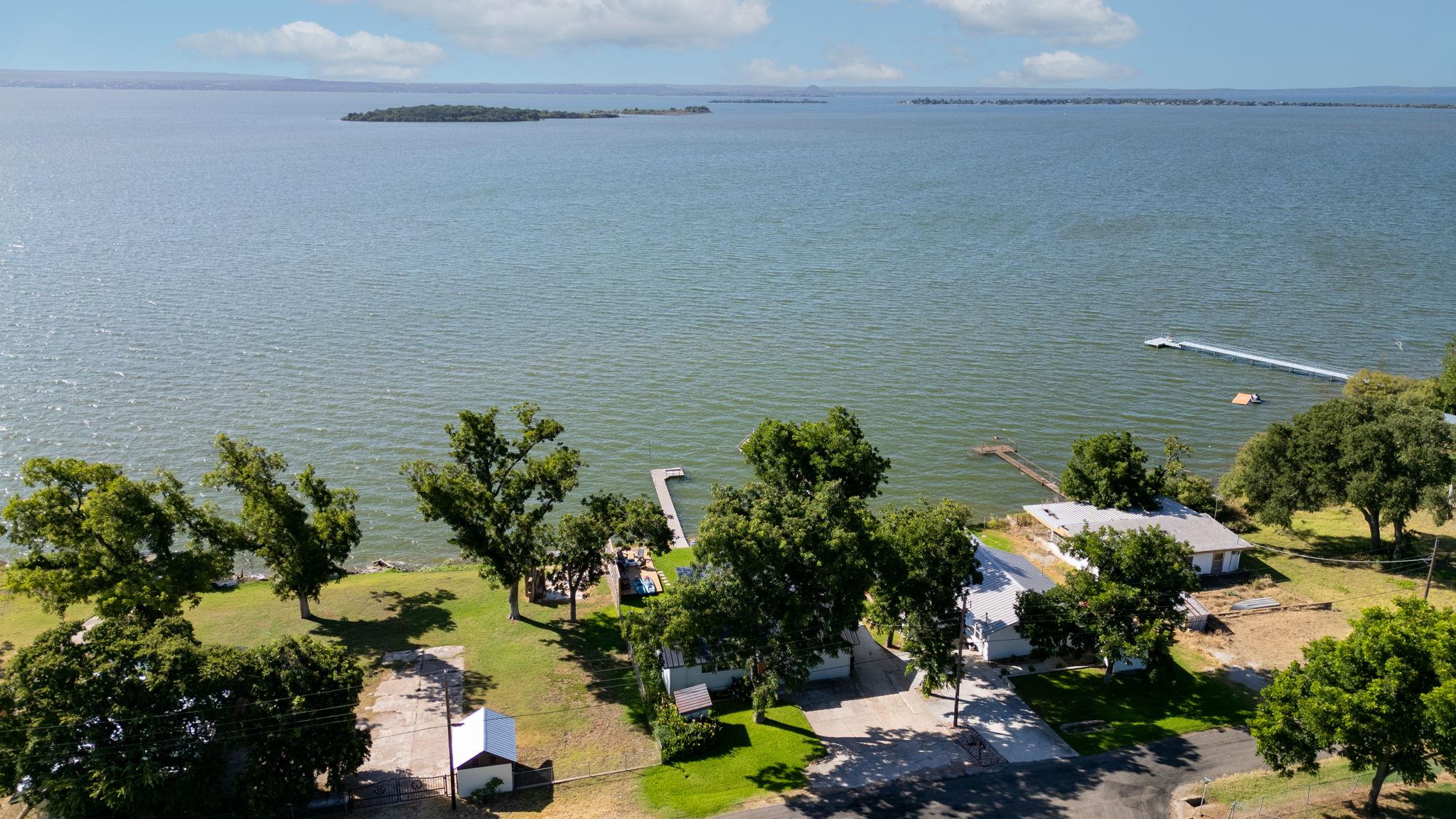 611 Lakeshore LOOP
