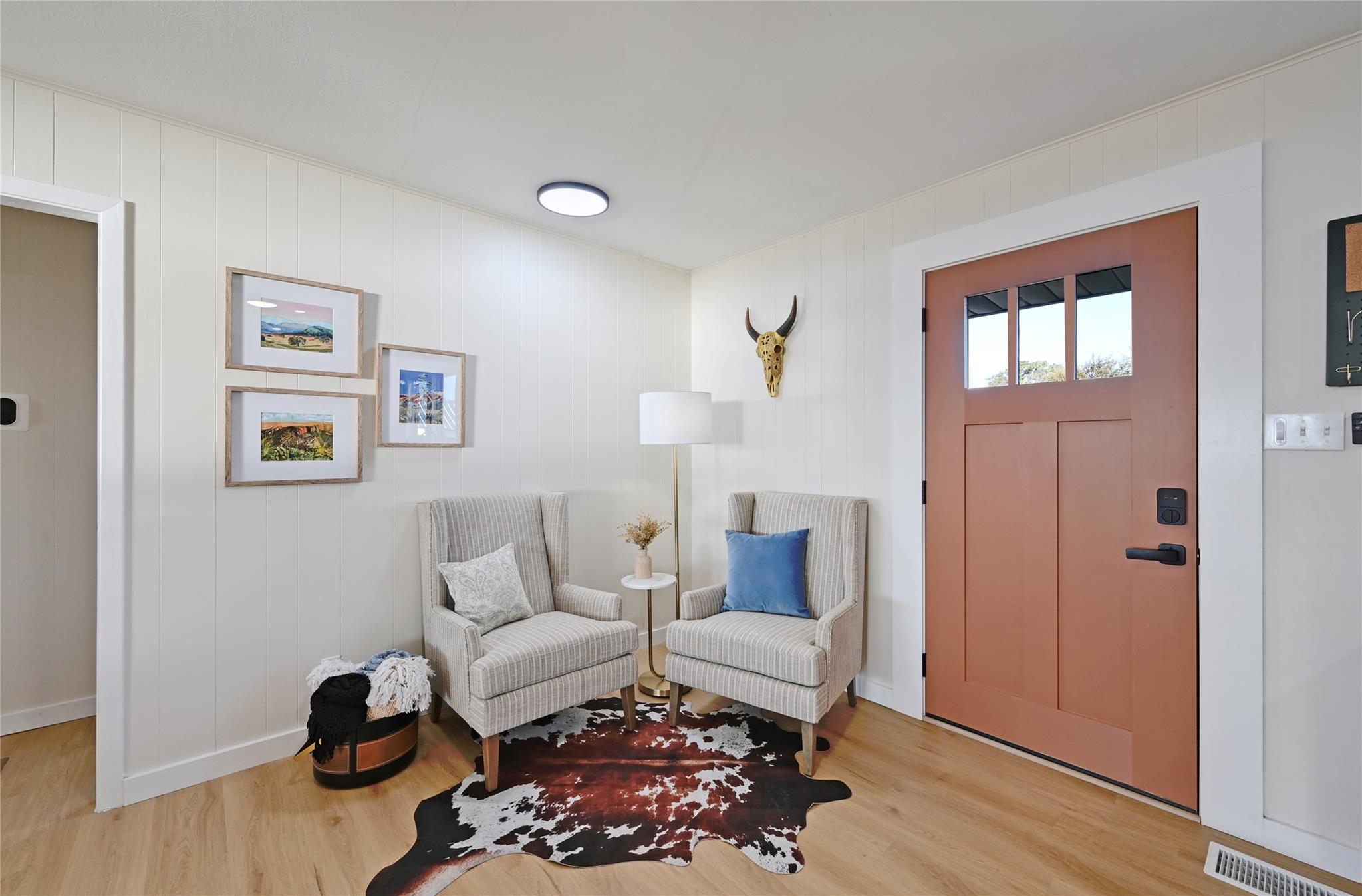 611 Lakeshore LOOP
