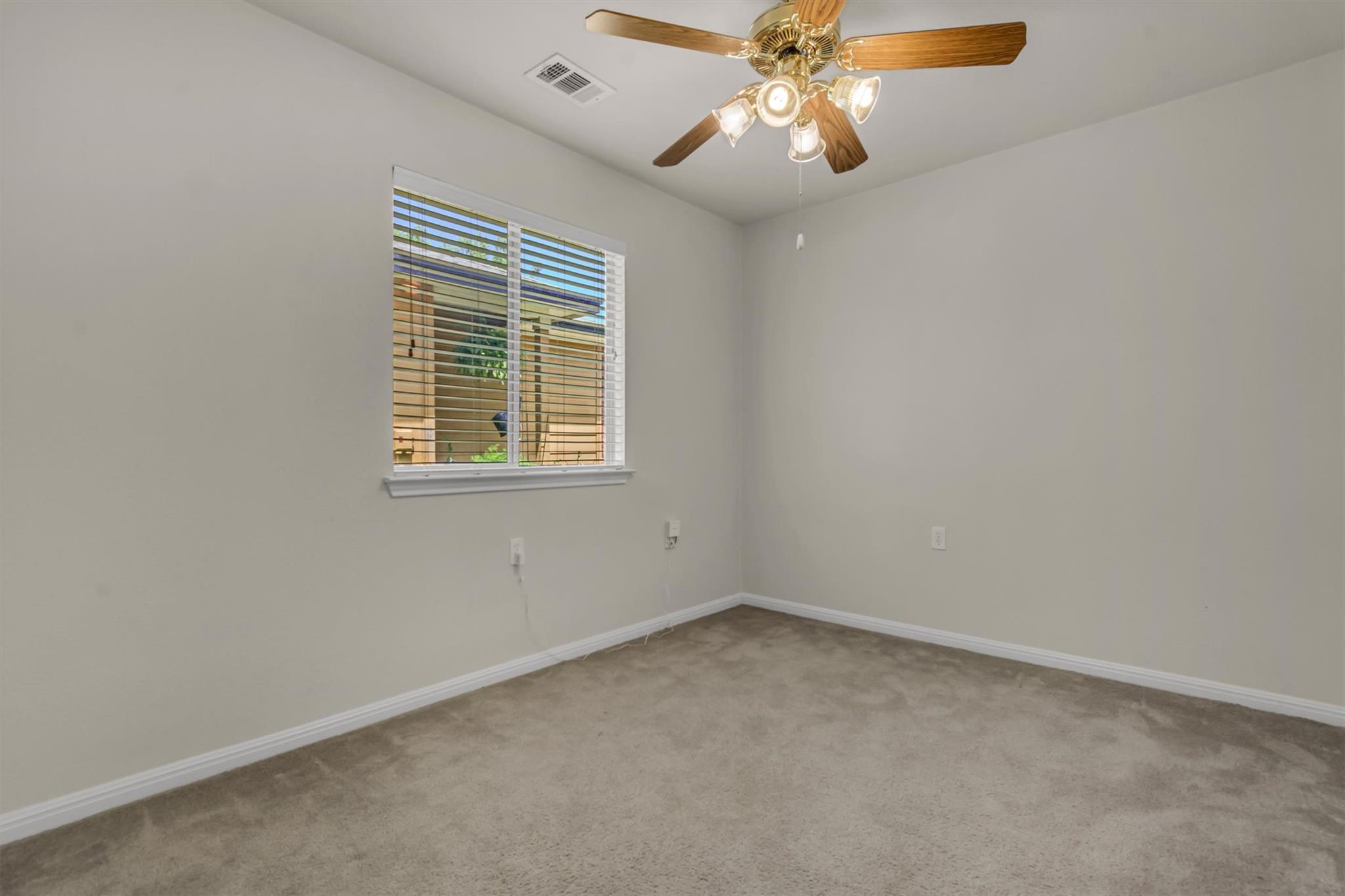 5605 Bentsen LN