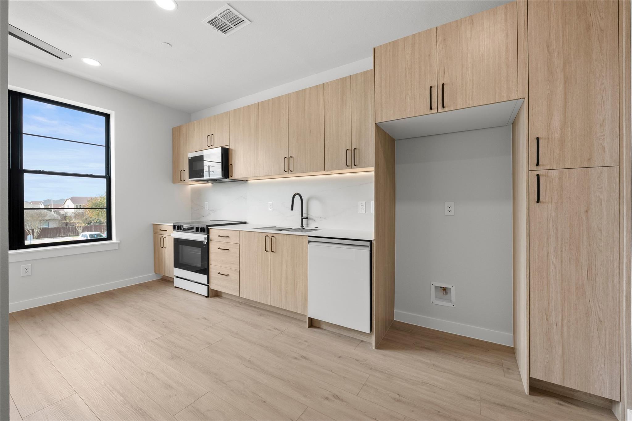 634 Central PKWY # 1212