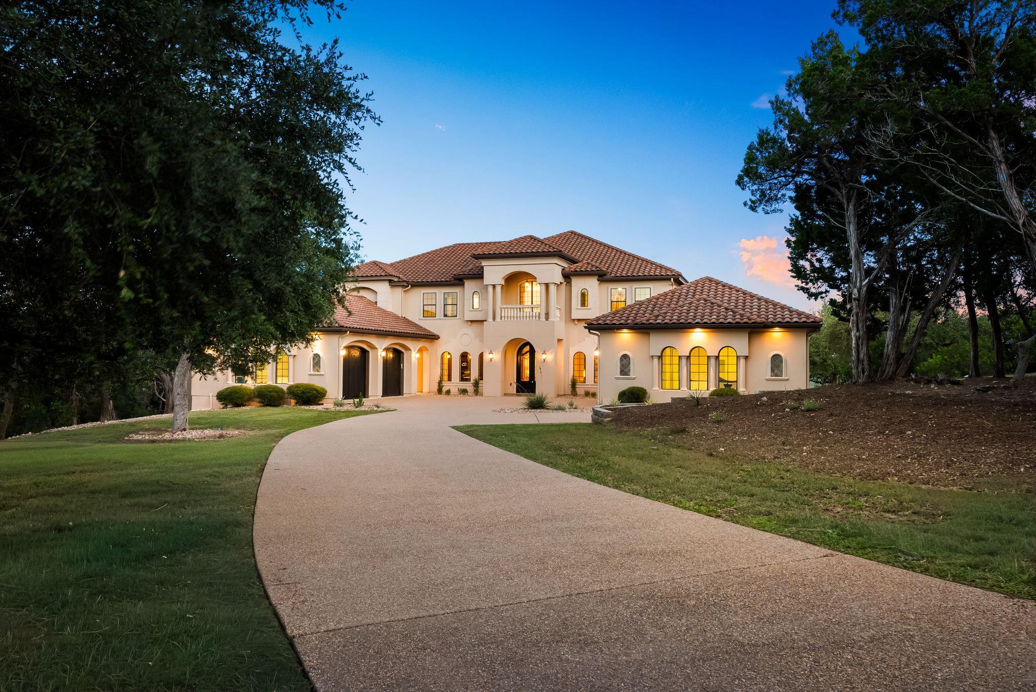 8145 Lake Mountain LN