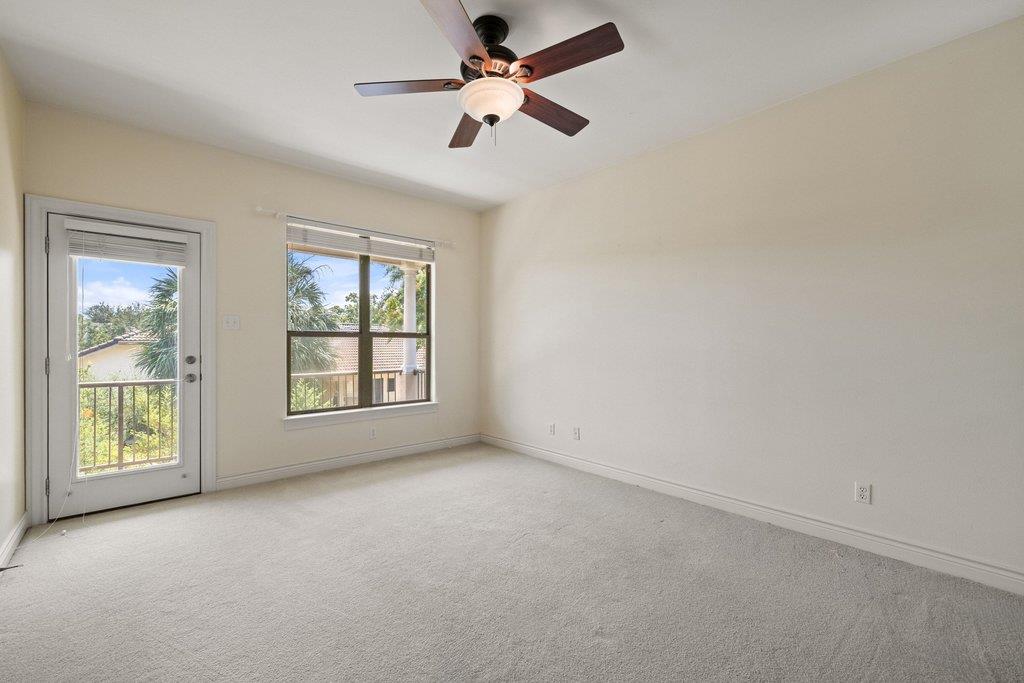 5 Tiburon CT