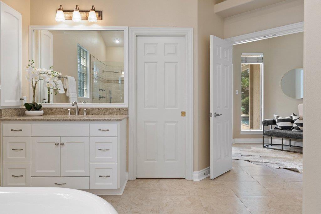 5 Tiburon CT