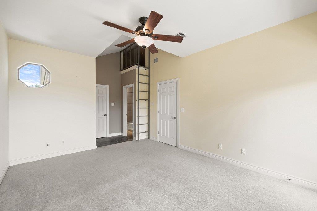 5 Tiburon CT