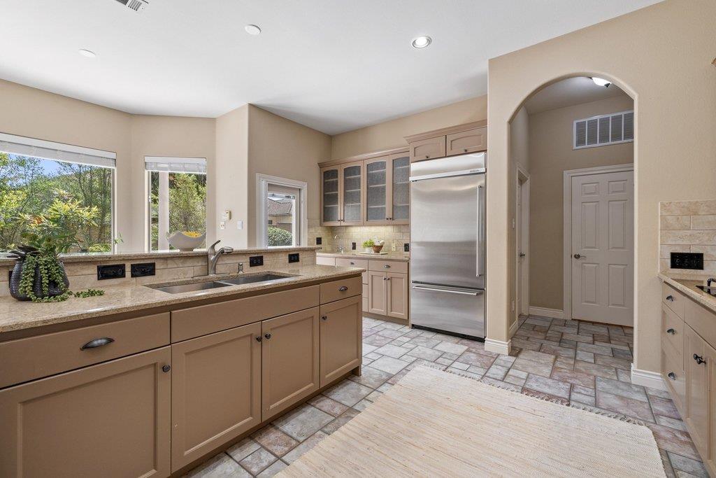 5 Tiburon CT
