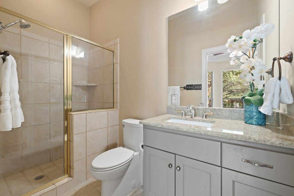 5 Tiburon CT