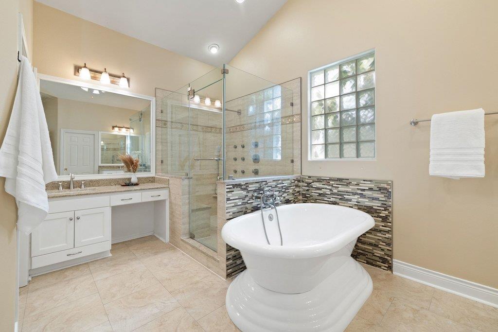 5 Tiburon CT