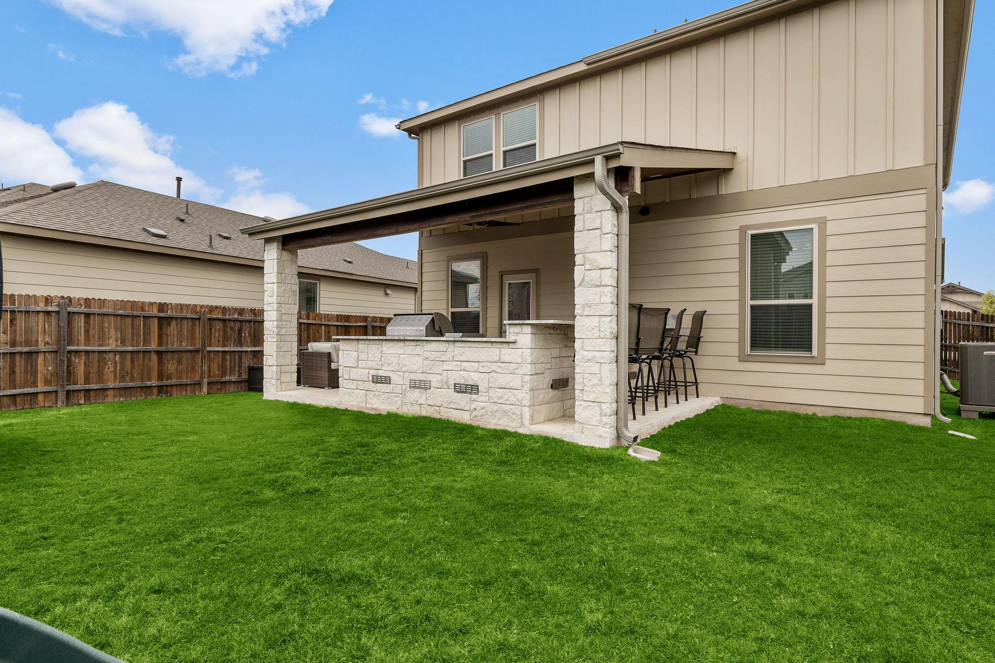 241 La Dera DR