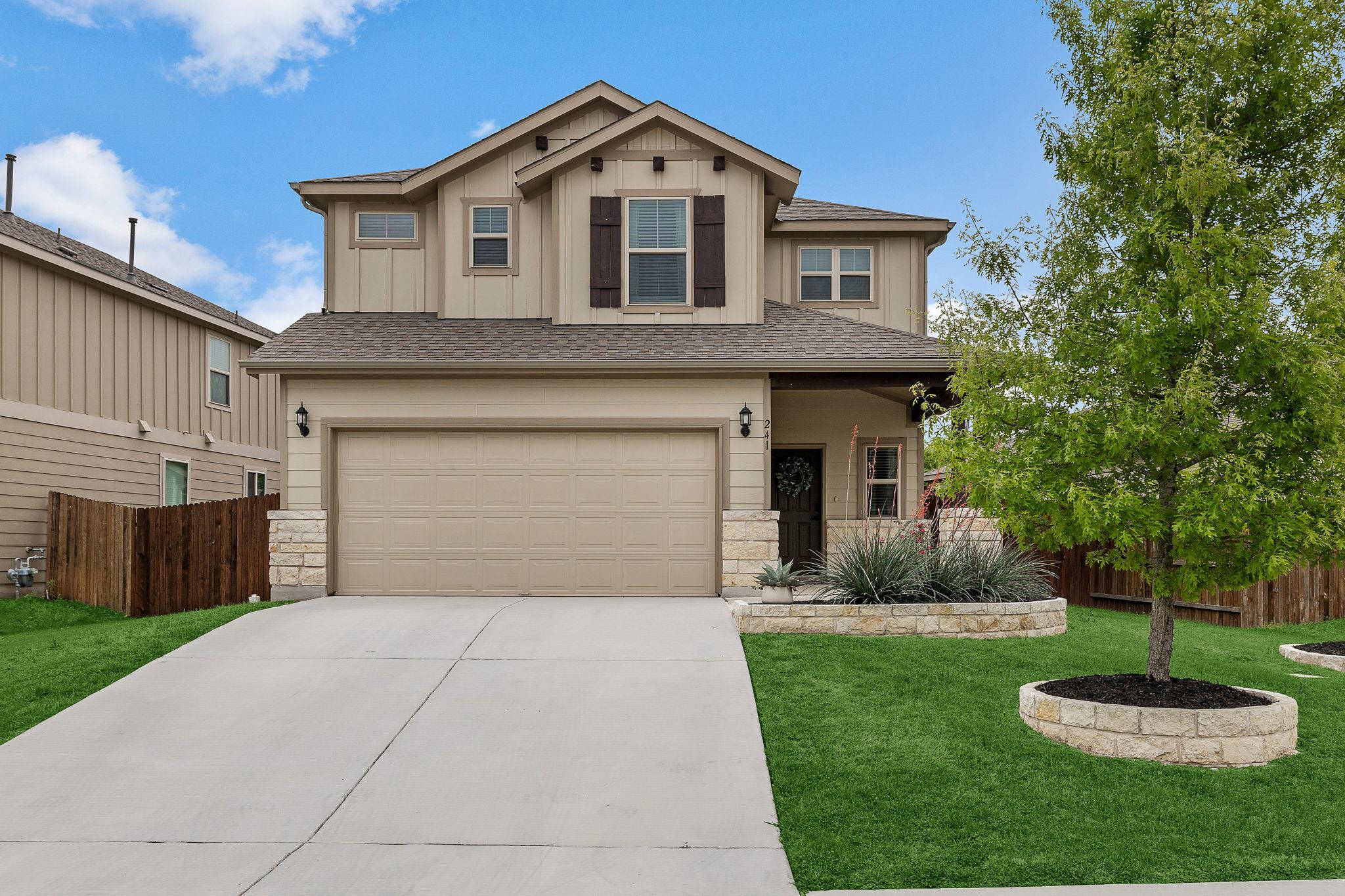 241 La Dera DR