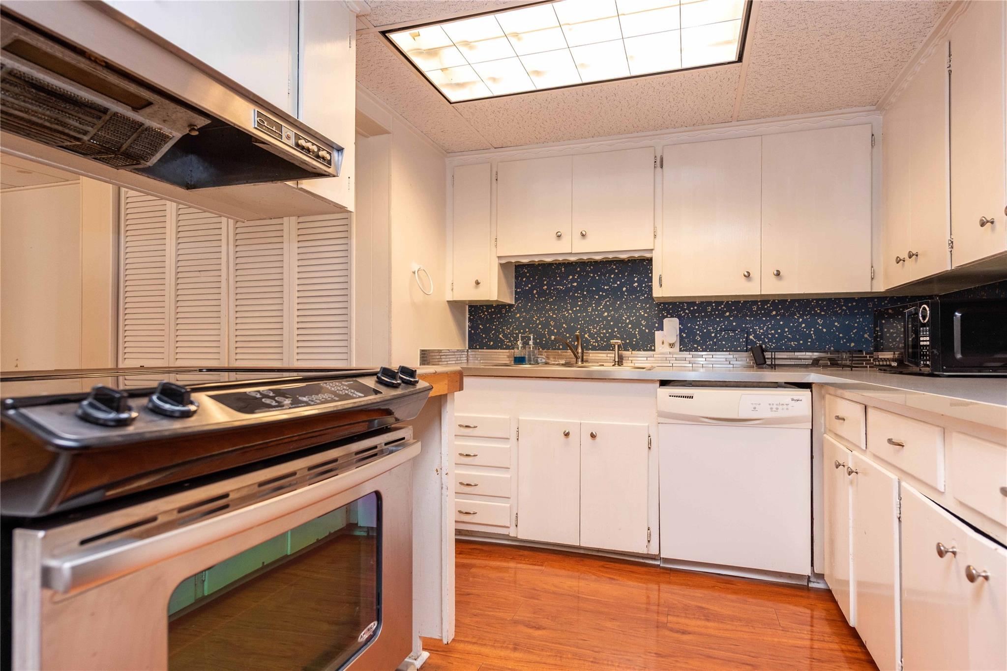 5101 Leralynn ST